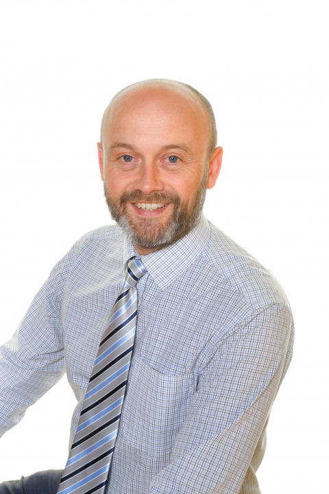 Mr D Calwell